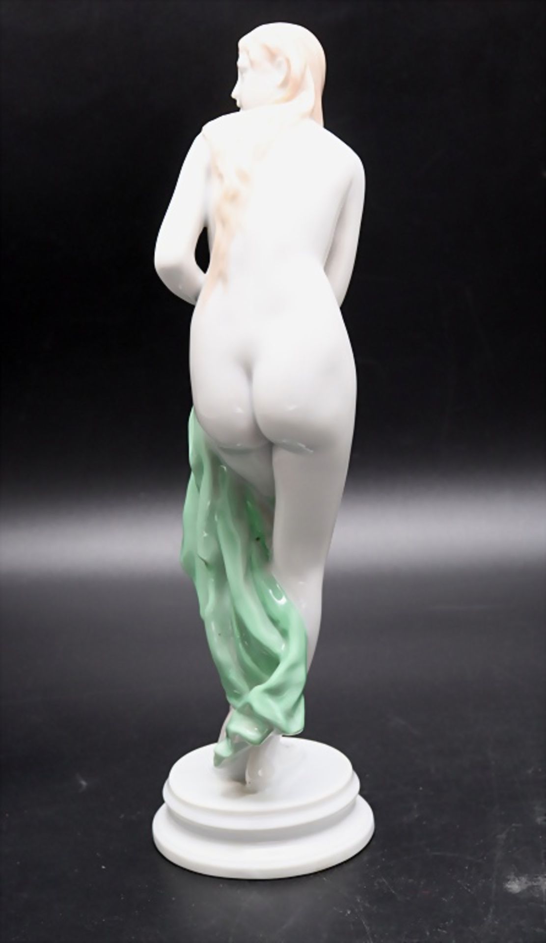 Jugendstil Akt mit Tuch 'Nach dem Bade' / An Art Nouveau nude with a towel, Berthold Boess, ... - Image 2 of 6