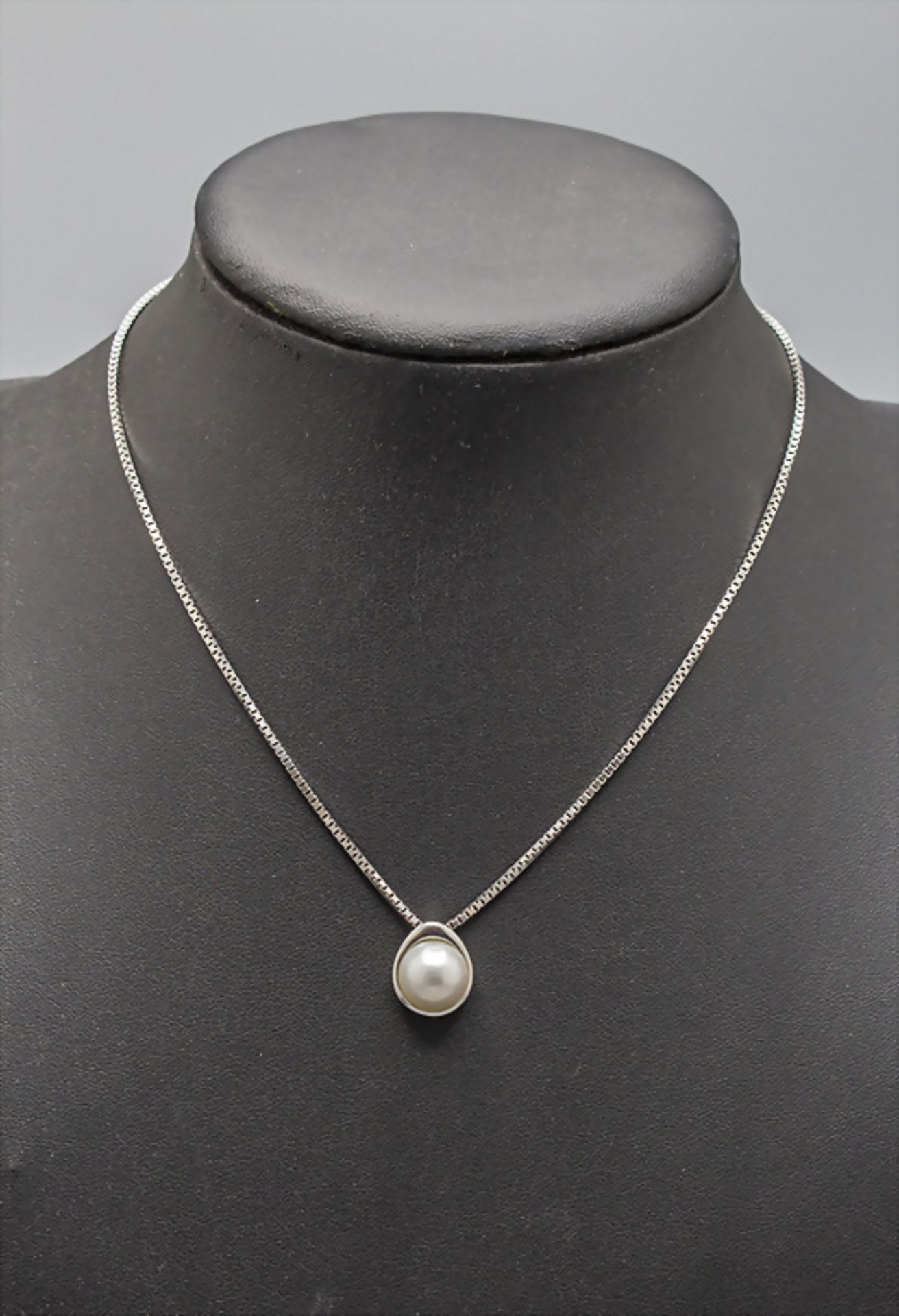 Weißgoldkette mit Perlenanhänger / A 14 ct white gold necklace with pearl pendant
