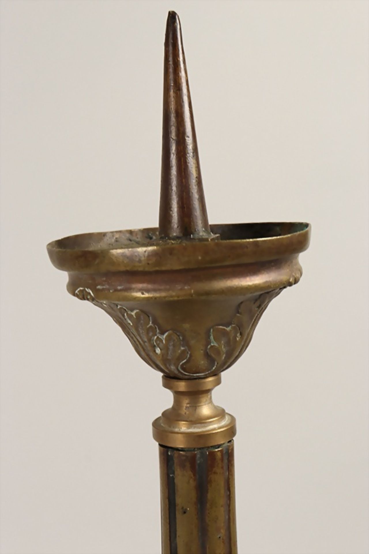 Louis Seize / Klassizismus Altarleuchter / An altar candle holder, deutsch, um 1780 - Image 4 of 6