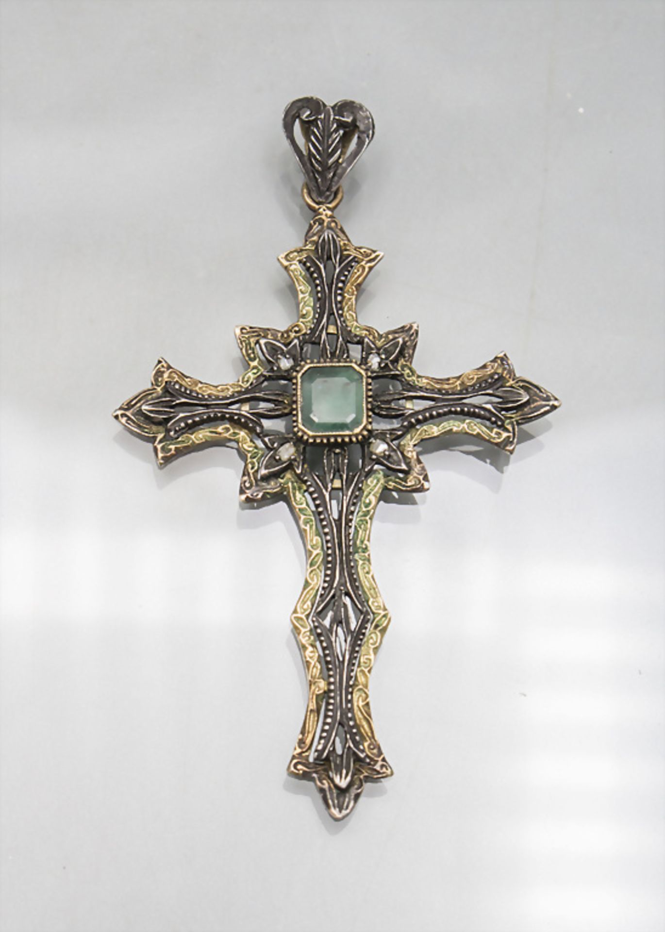 Kreuzanhänger / A cross pendant, Italien, 19. Jh.