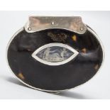 Ovale Tabatiere / Schnupftabakdose / An oval classicism snuff box, England, 18. Jh.