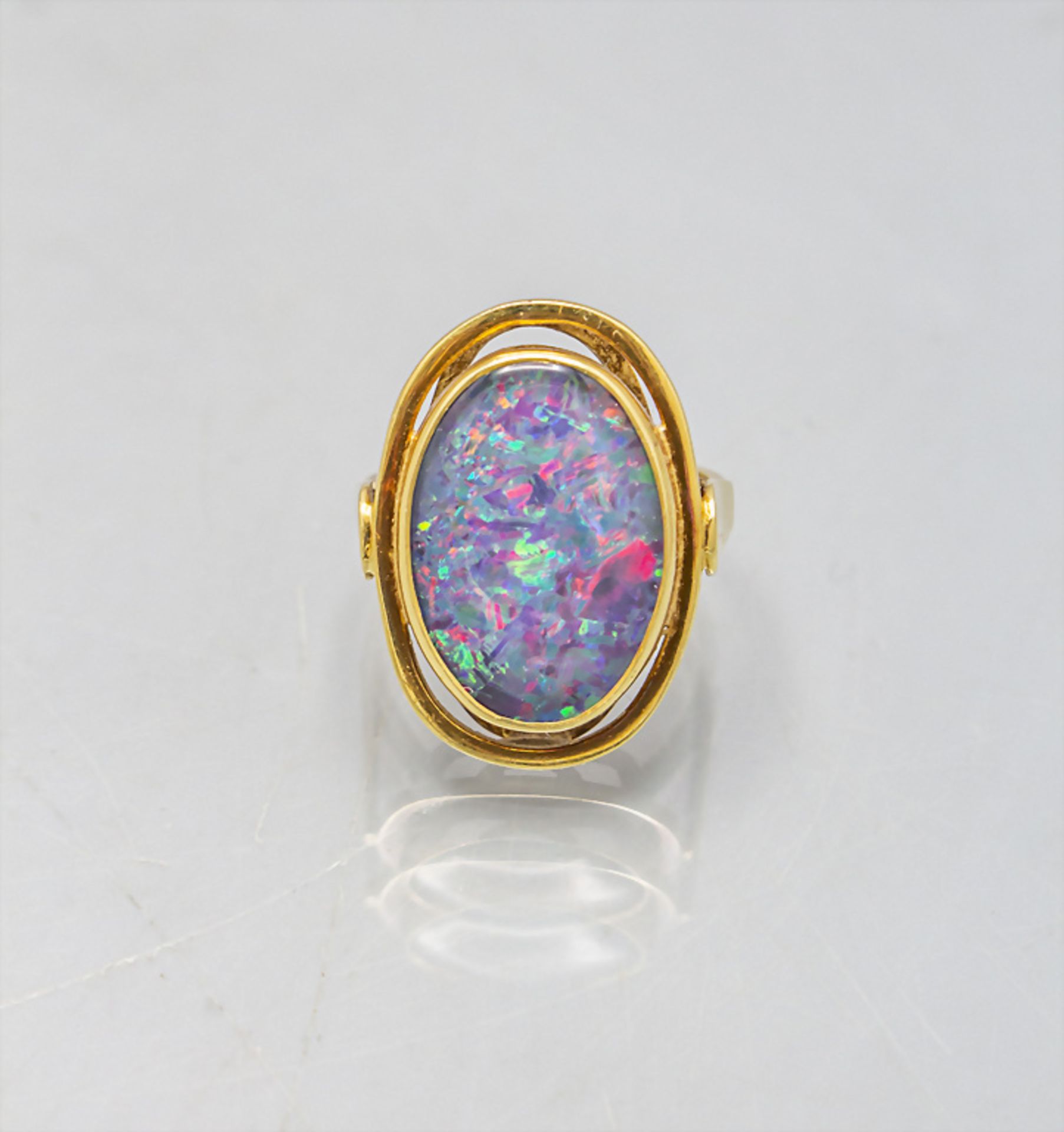 Goldring mit Opal / A 18 ct gold ring with an opal