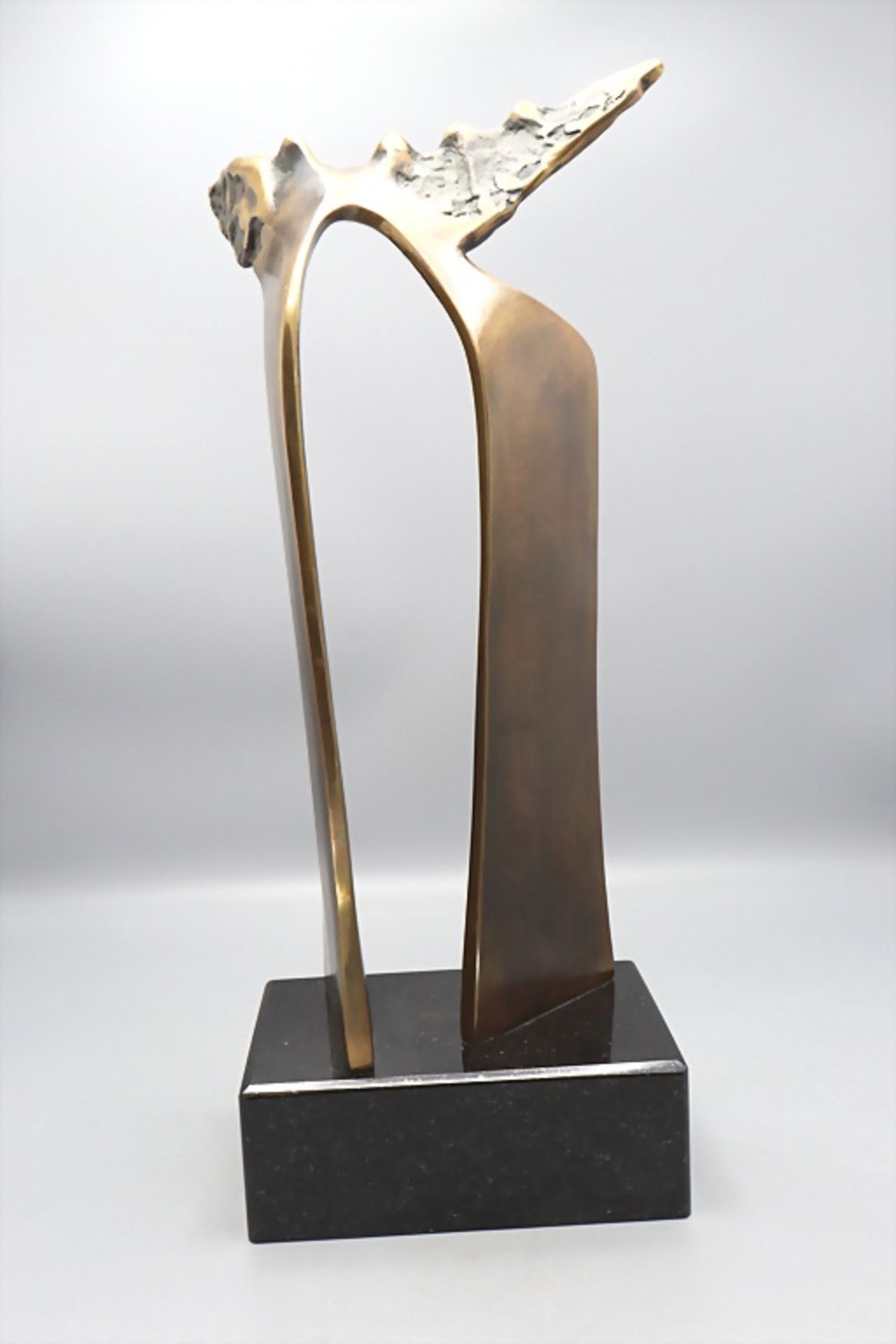 Anna 6, abstrakte Bronzefigur 'Spirit Triumph' / An abstract bronze figure 'Spirit Triumph', ... - Image 5 of 6
