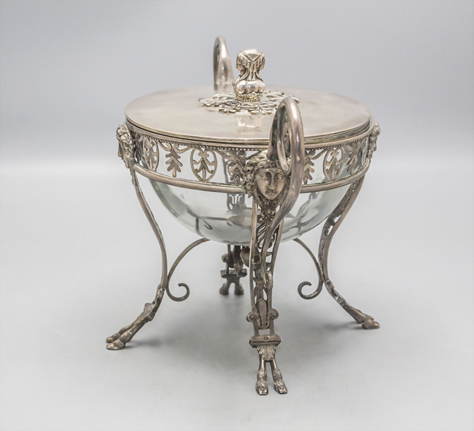 Empire Bonbonniere / An Empire silver candy bowl with lid, Paris, 1798-1809 - Image 2 of 6