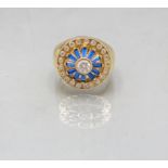 Goldring mit Diamanten und blauem Farbstein / A 14 ct gold ring with blue gemstone