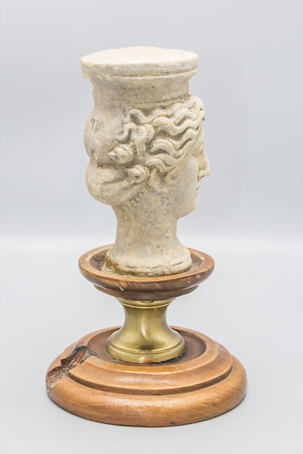 Votivkopf einer Göttin, Kampanien, wohl um 400 vor Christus / A votive head of a goddess, ... - Image 2 of 5