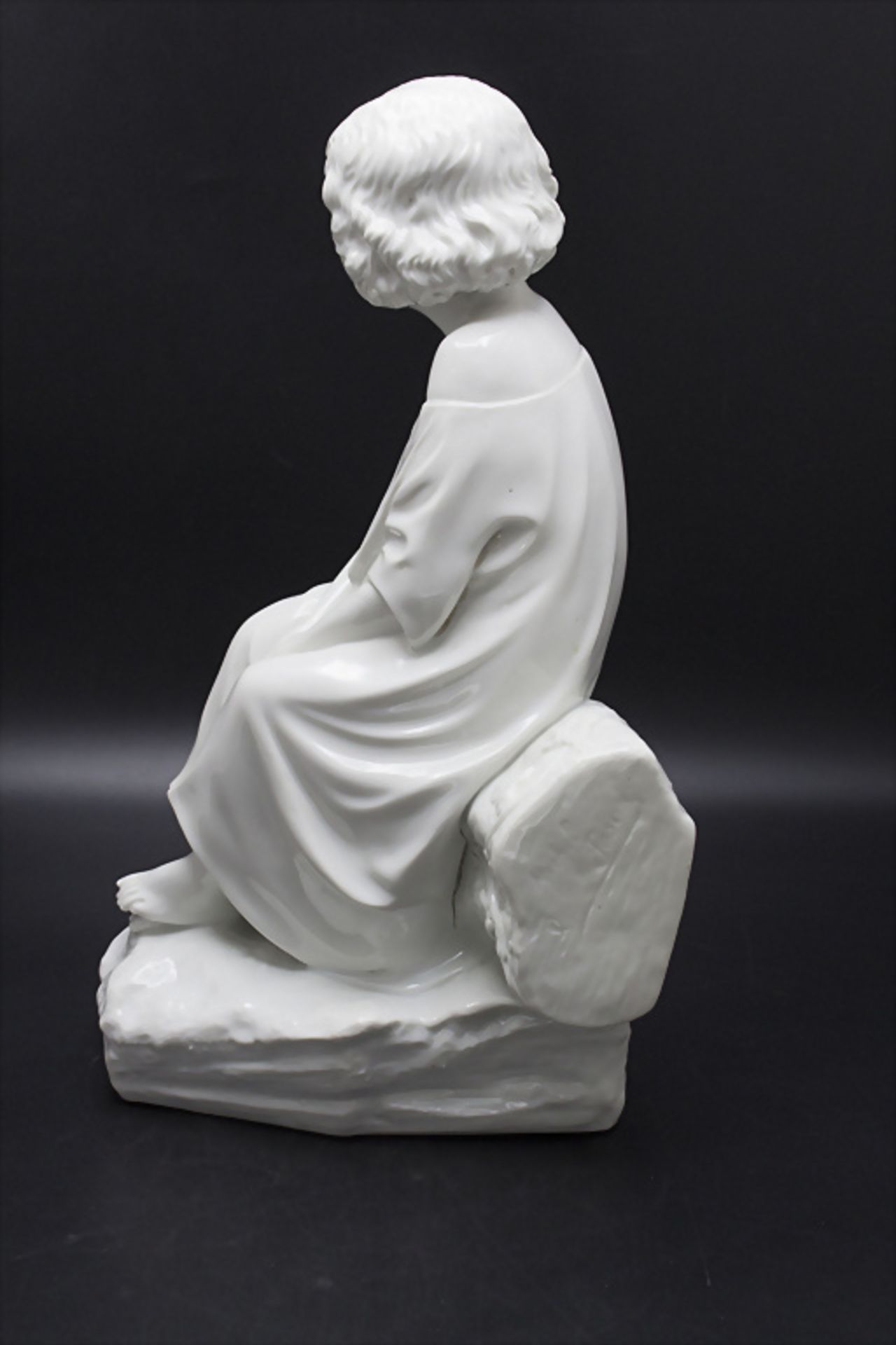 Große Porzellanskulptur 'Wartendes Mädchen' / A large porcelain sculpture of a girl waiting on ... - Bild 3 aus 7