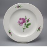 Speiseteller 'Rote Rose' / A dinner plate 'Red Rose', Meissen, Anfang 19. Jh.