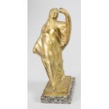 Jugendstil Bronze 'Tanagra Skulptur' / Tanagra sculpture en bronze à patine dorée / An Art ...