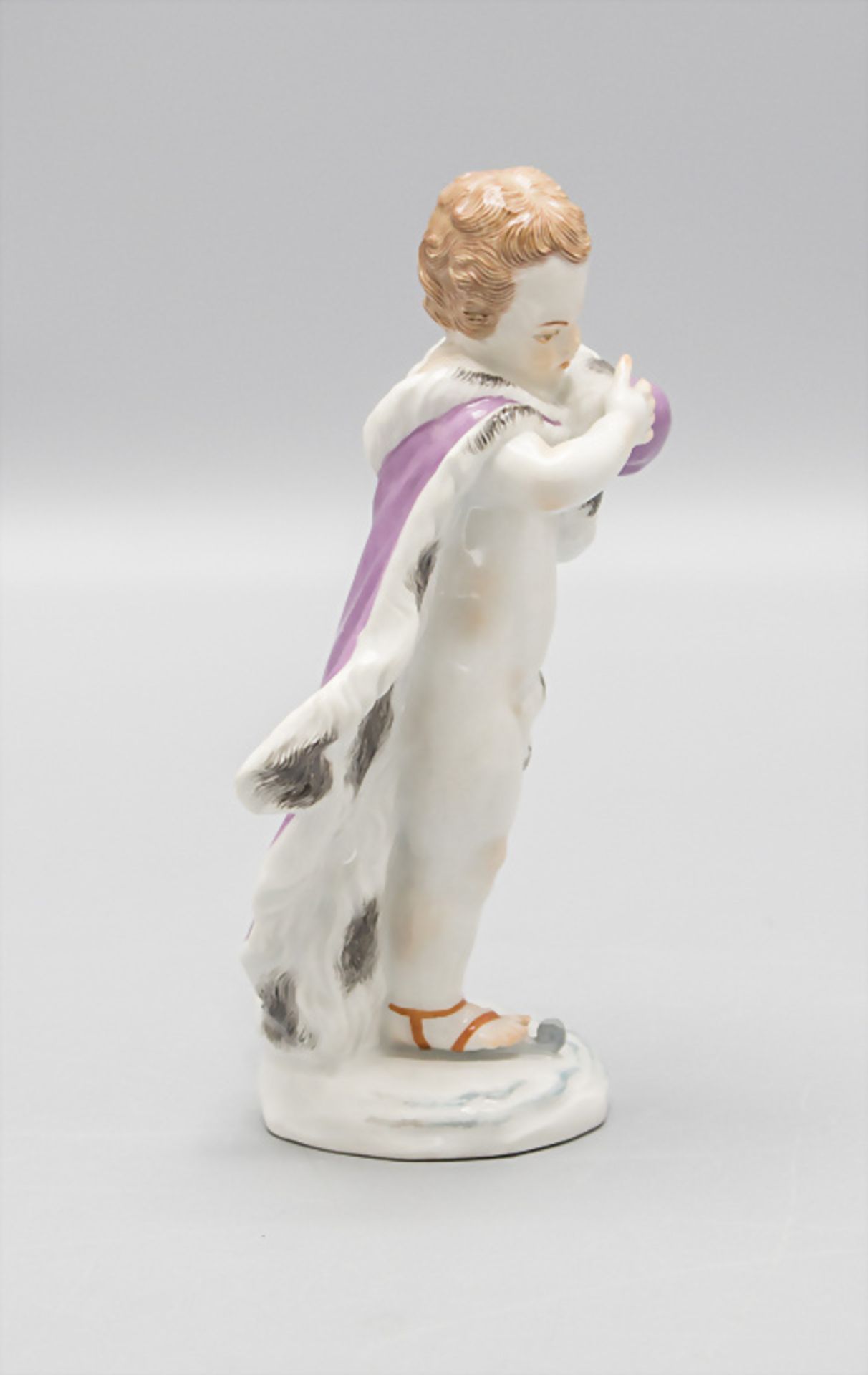 Allegorie des Winters / An allegorical figure of the Winter, Meissen, Mitte 20. Jh. - Image 4 of 5