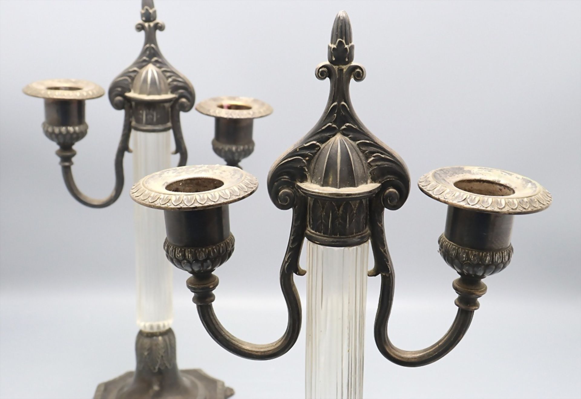 Paar 2-armige Tafelleuchter / A pair of two-armed chandeliers, WMF, Geislingen, um 1890 - Bild 4 aus 8