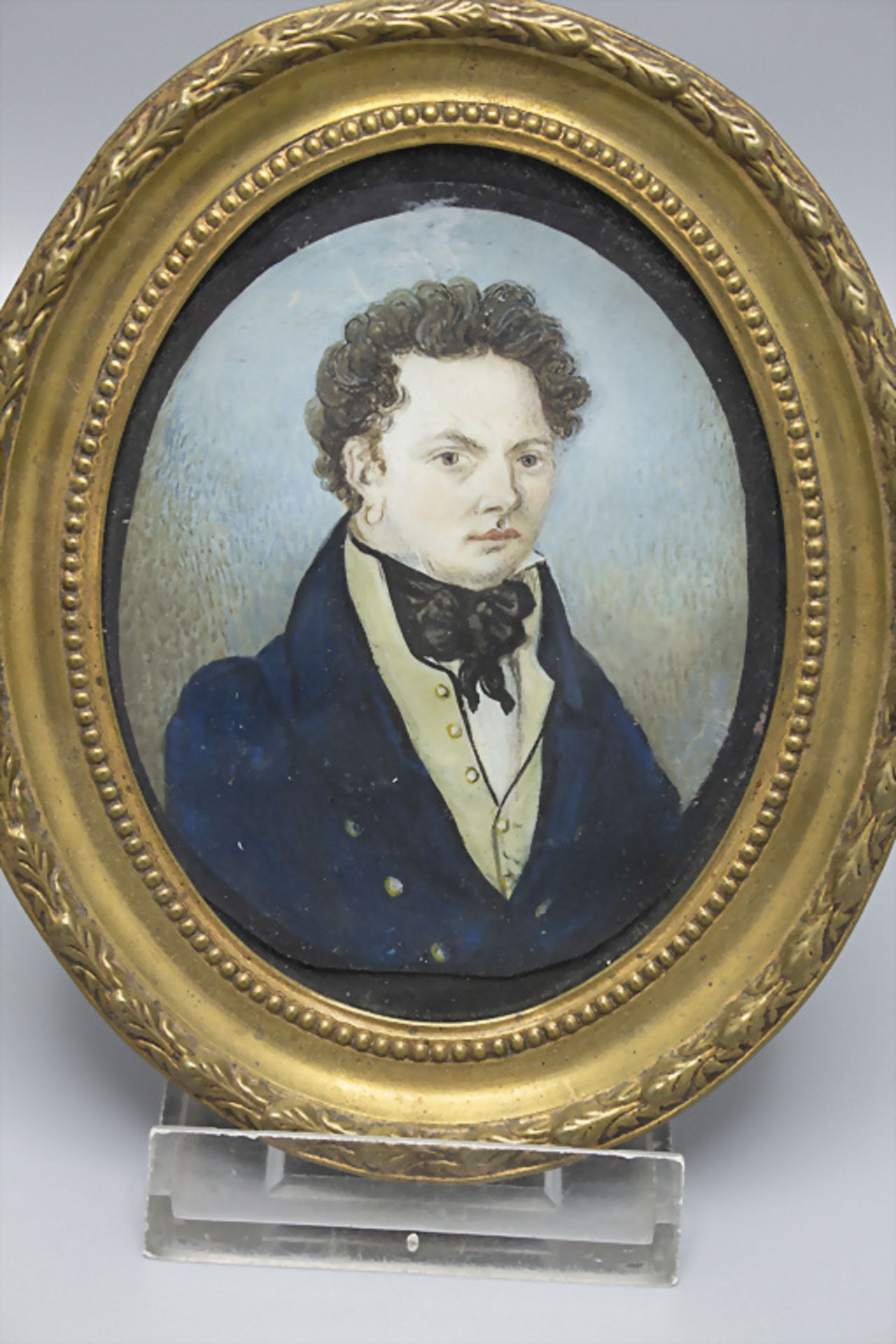 Miniatur Porträt eines jungen Mannes mit einem Ohrring / A miniature portrait of a young man ... - Image 2 of 3