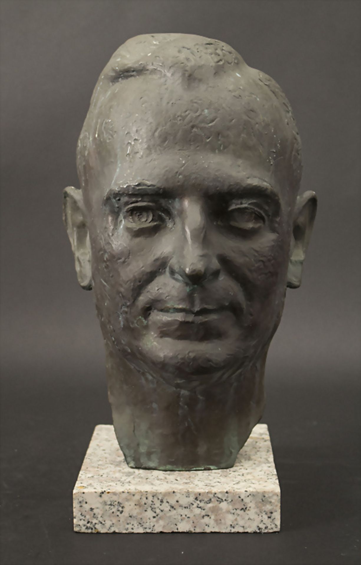 Erwin MISCH (1909 - ?), 'Porträtbüste eines Herrn' / A bronze 'Portrait bust of a gentleman', 1950