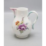 Milchkanne mit Blumenbouquets / A creamer with flower bouquets, Meissen, Punktzeit 1763-74