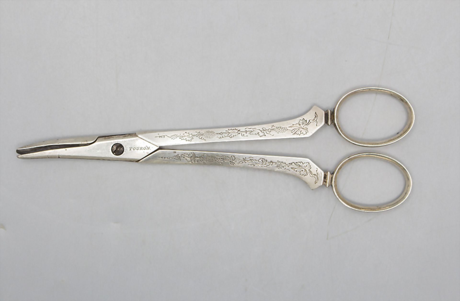 Traubenschere / Cisailles à raisin en argent / A silver grape shears/scissors, Paris, um 1890