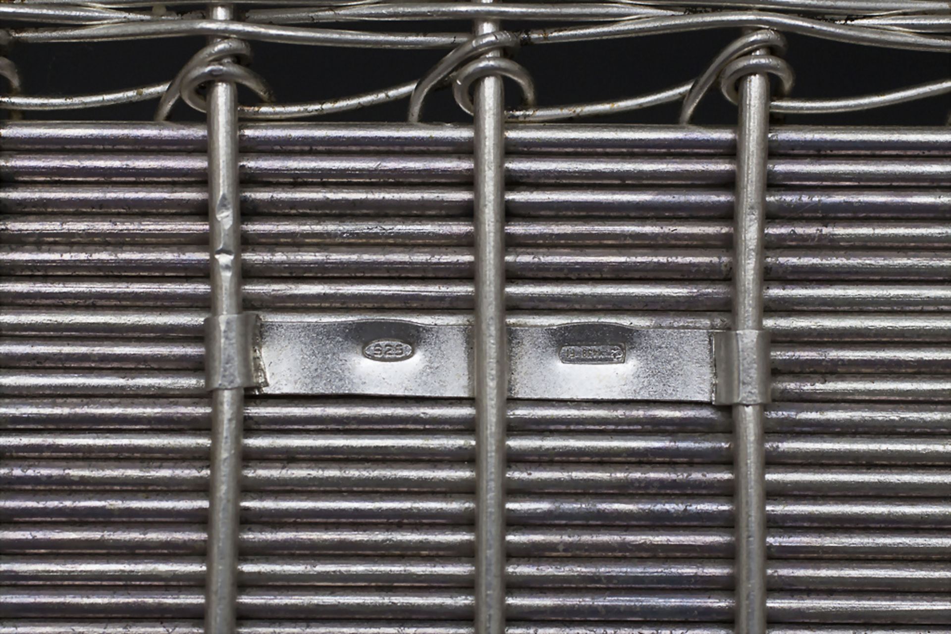 Großer Brotkorb / A large Sterling silver bread or fruit basket, Florenz, Ende 20. Jh. - Image 4 of 4