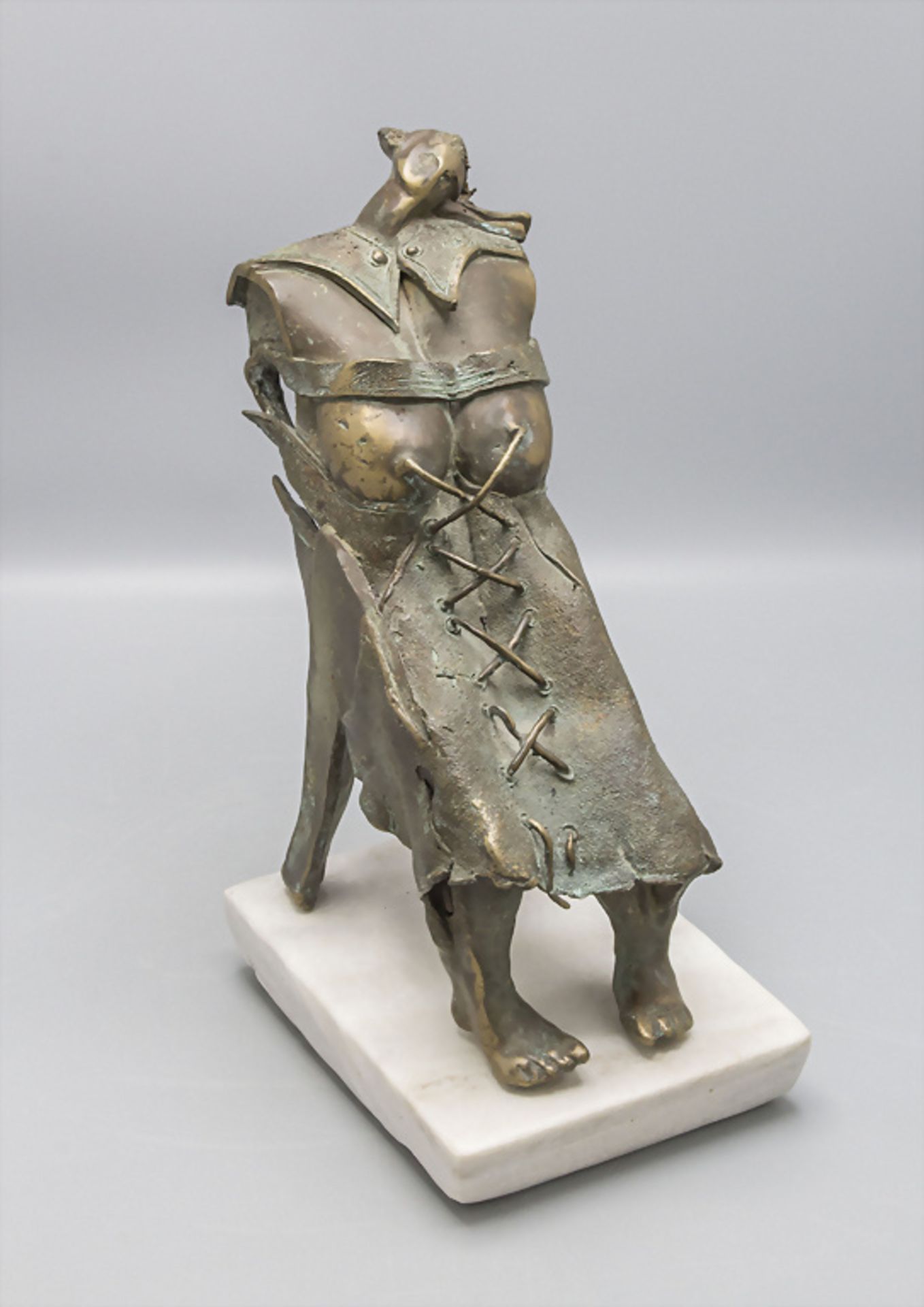 Bronze Skulptur 'Sitzender Akt' / A bronze sculpture of a 'Sitting nude'