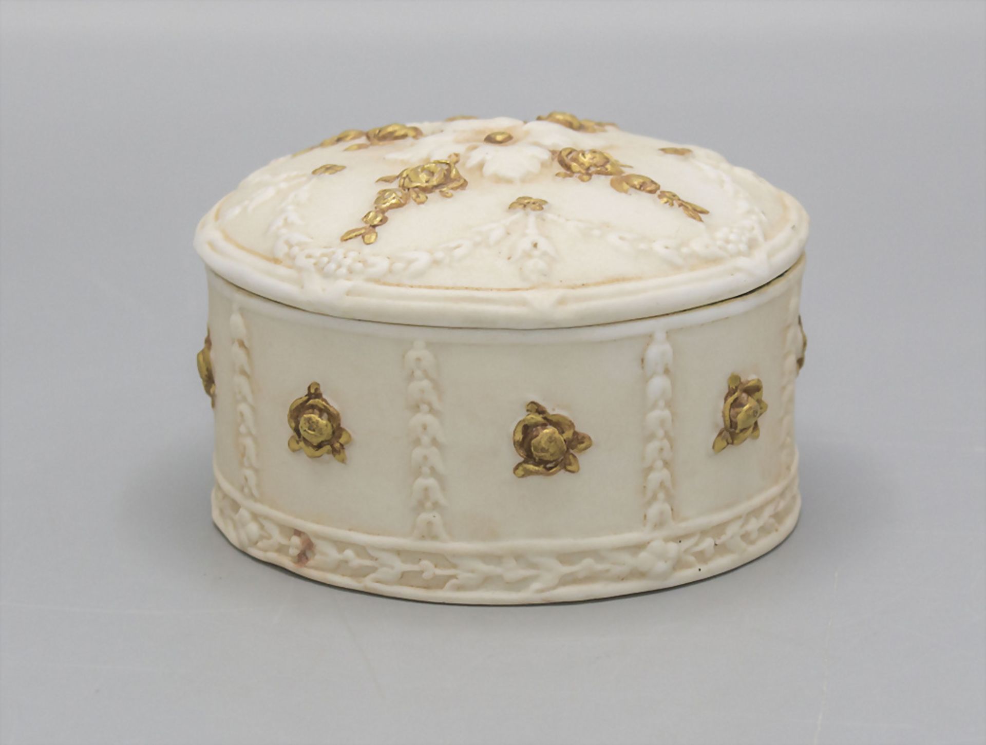 Deckeldose / A biscuit lidded box, E. & A. Müller, Schwarza-Saalbahn, um 1910