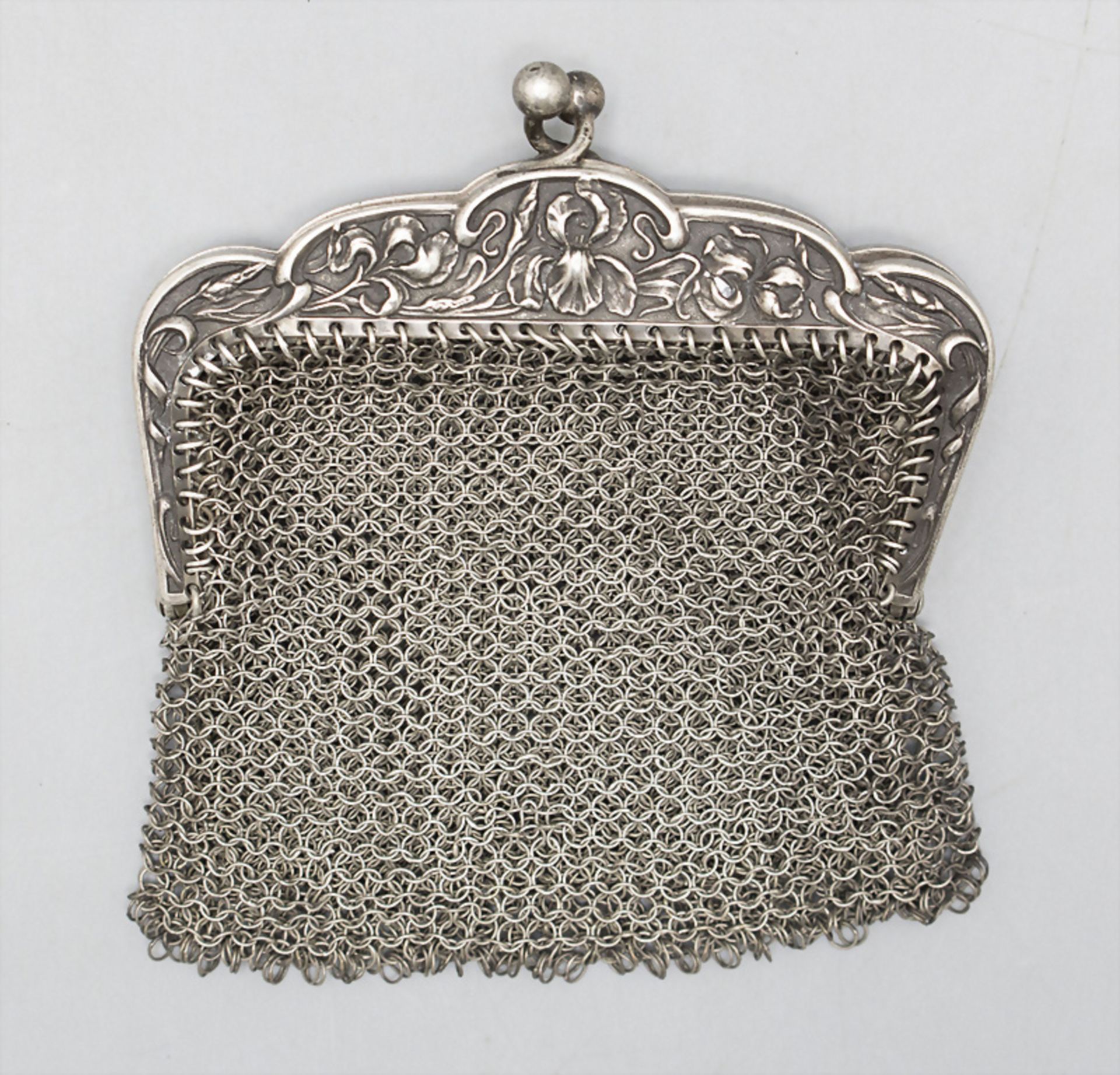 Jugendstil Portemonnaie mit Lilien / An Art Nouveau silver purse with lilies, Frankreich, um 1900