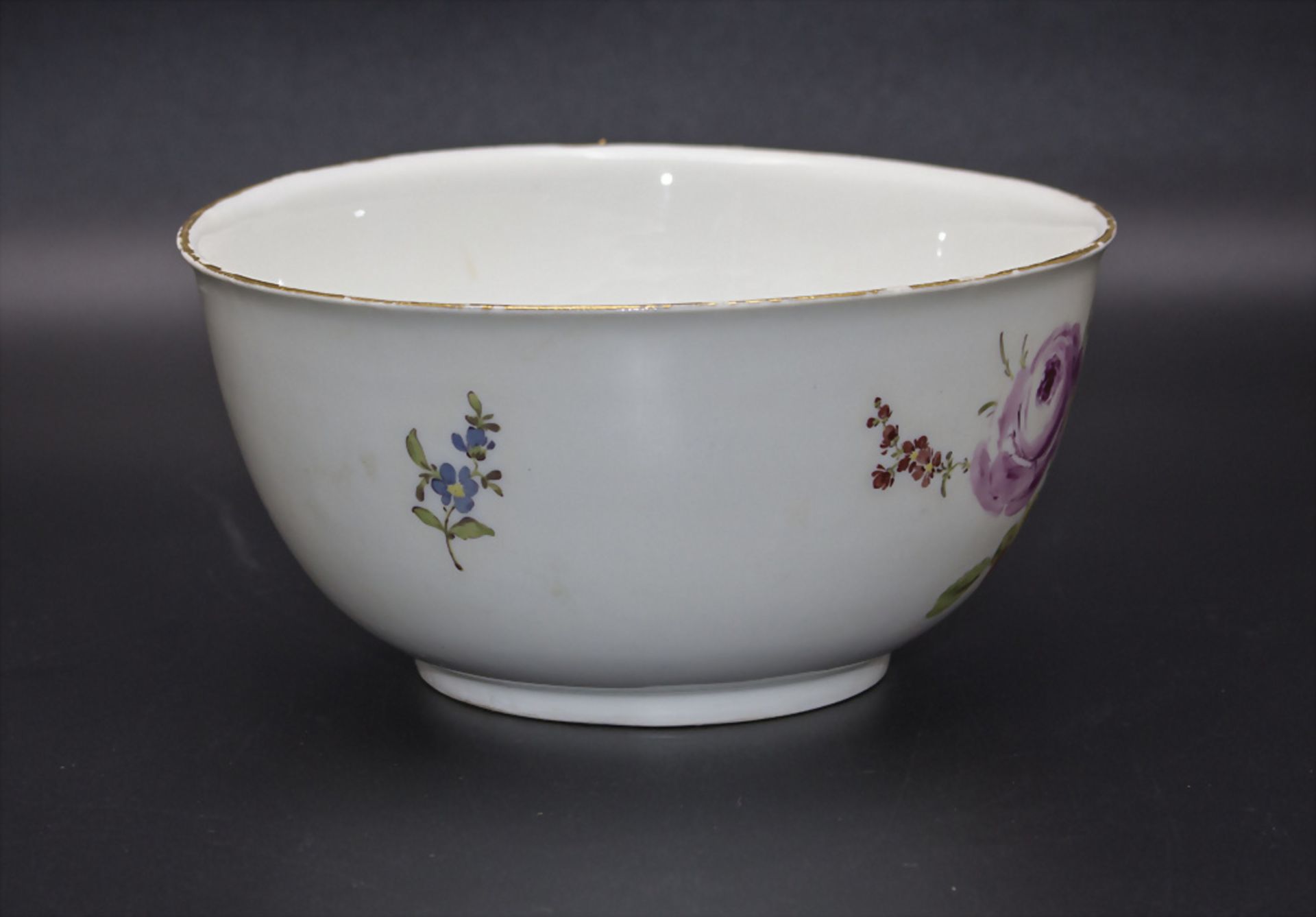 Schale / Kumme mit feiner Blumenmalerei / A bowl with fine flower painting, Meissen, ... - Bild 3 aus 5