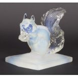 Art Deco Tierplastik 'Eichhörnchen' / An Art Deco glass sculpture of a squirrel, Mougin, ...