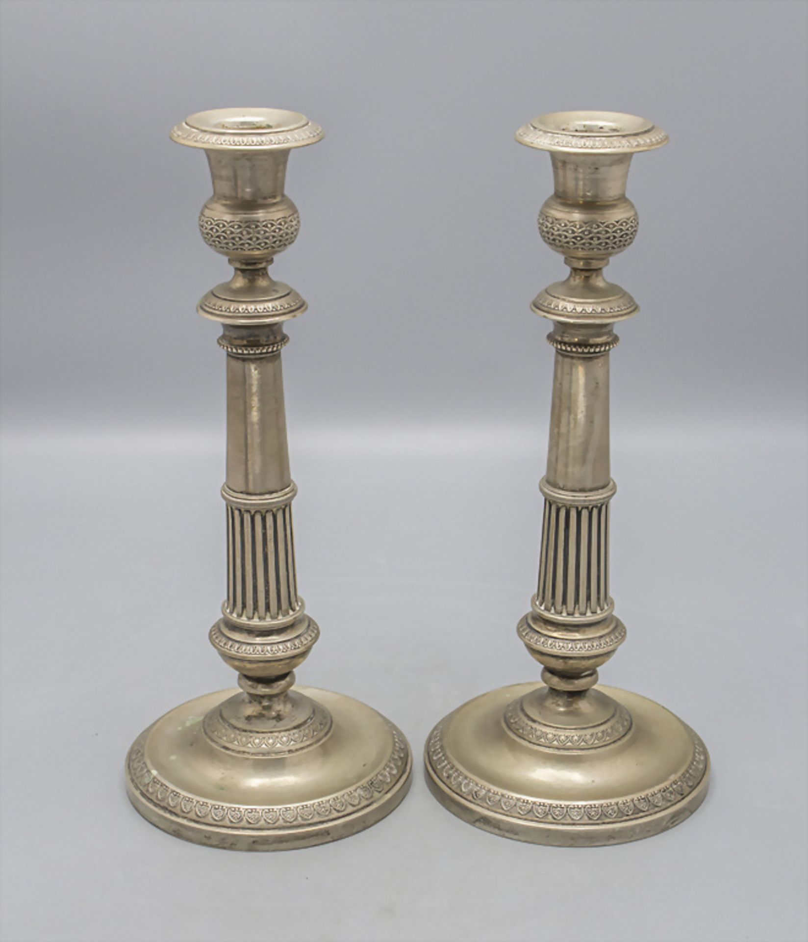 Paar Kerzenleuchter / A pair of silver candleholders, Italien / Florenz, nach 1944