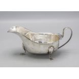 Sauciere auf drei Füßen / A silver sauce boat, Edward Viner, Sheffield, 1936