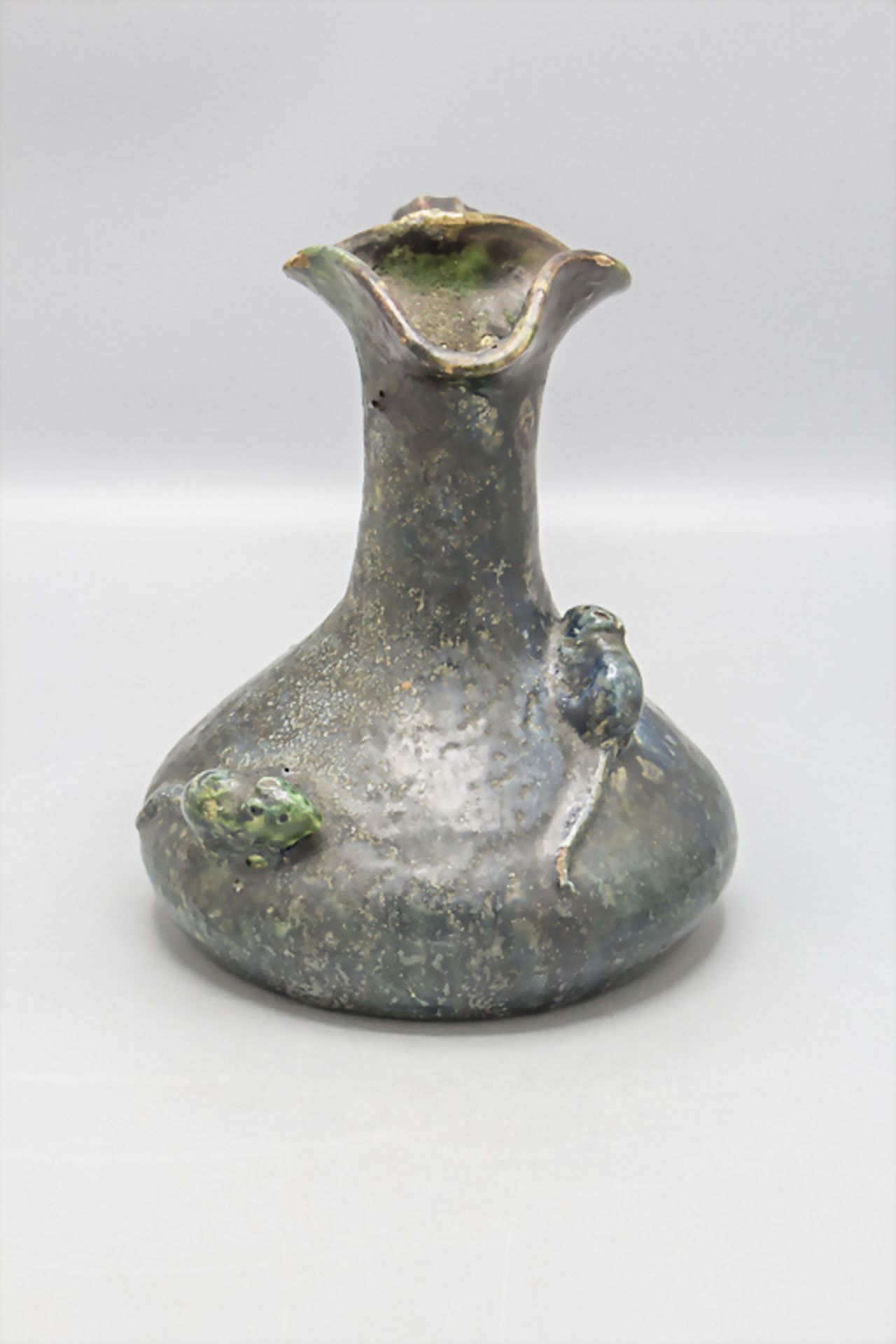 Keramik Henkelvase mit Mäusen / A ceramic handled vase with mice - Bild 2 aus 7
