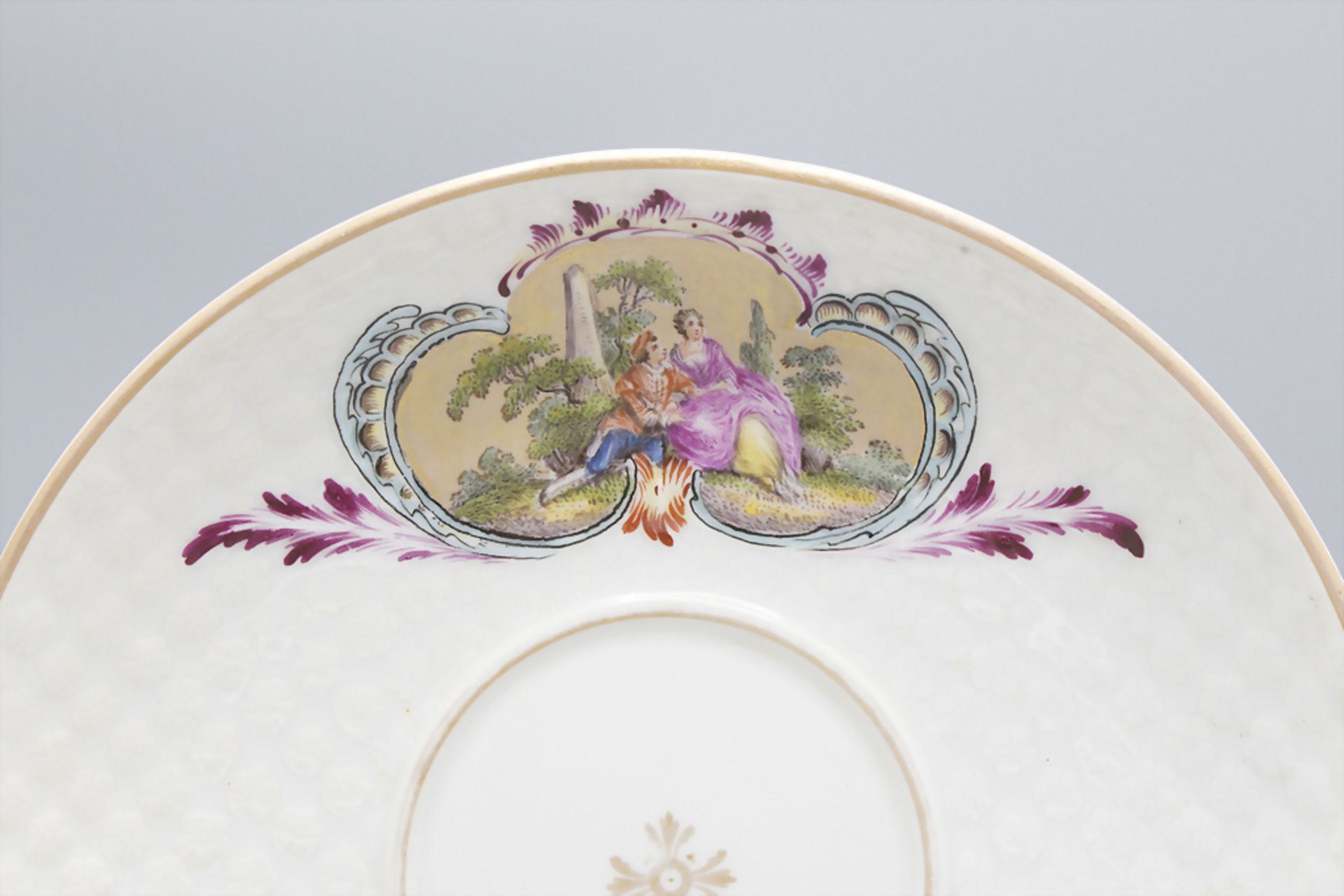 Deckelterrine und Unterschale mit Watteau-Szenen / A tureen and plate with Watteau scenes, ... - Image 3 of 12