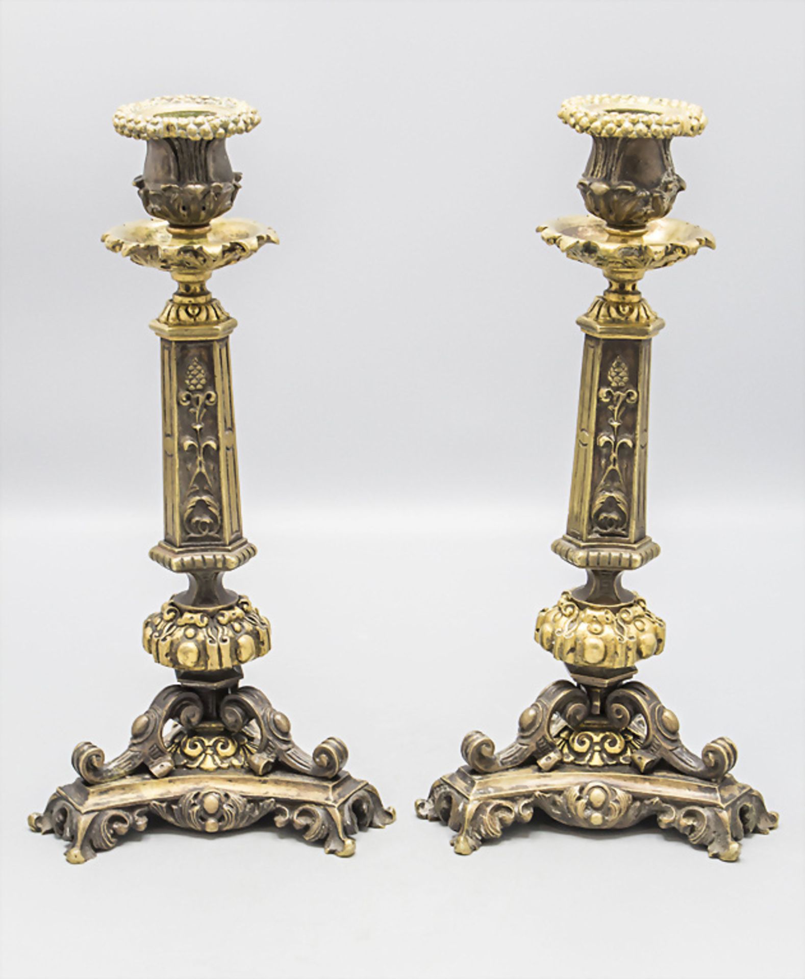 Paar Bronzeleuchter / A pair of bronze candle holders, 2. Hälfte 19. Jh.