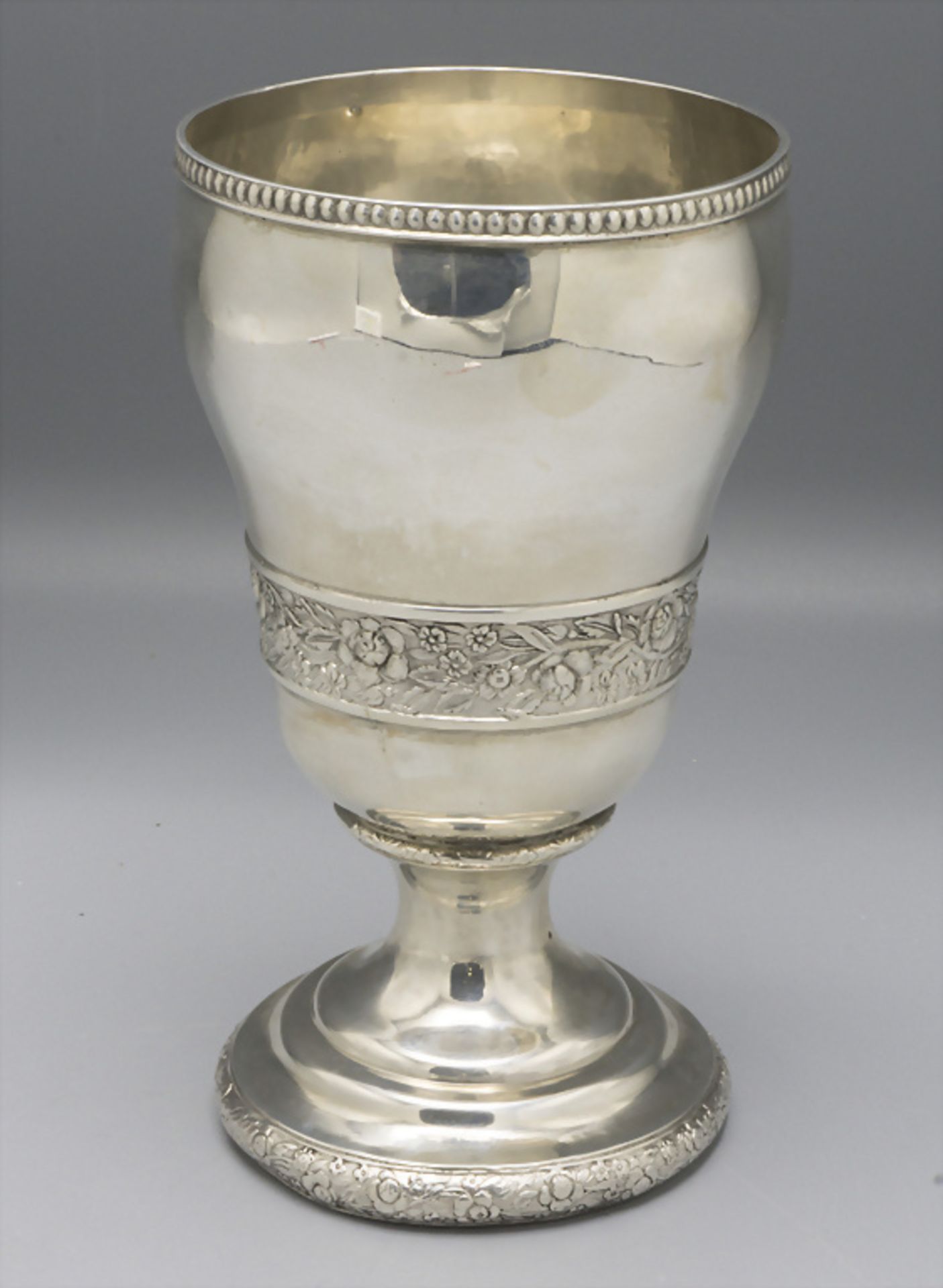 Großer Kelch / A silver goblet, um 1800 - Image 2 of 5