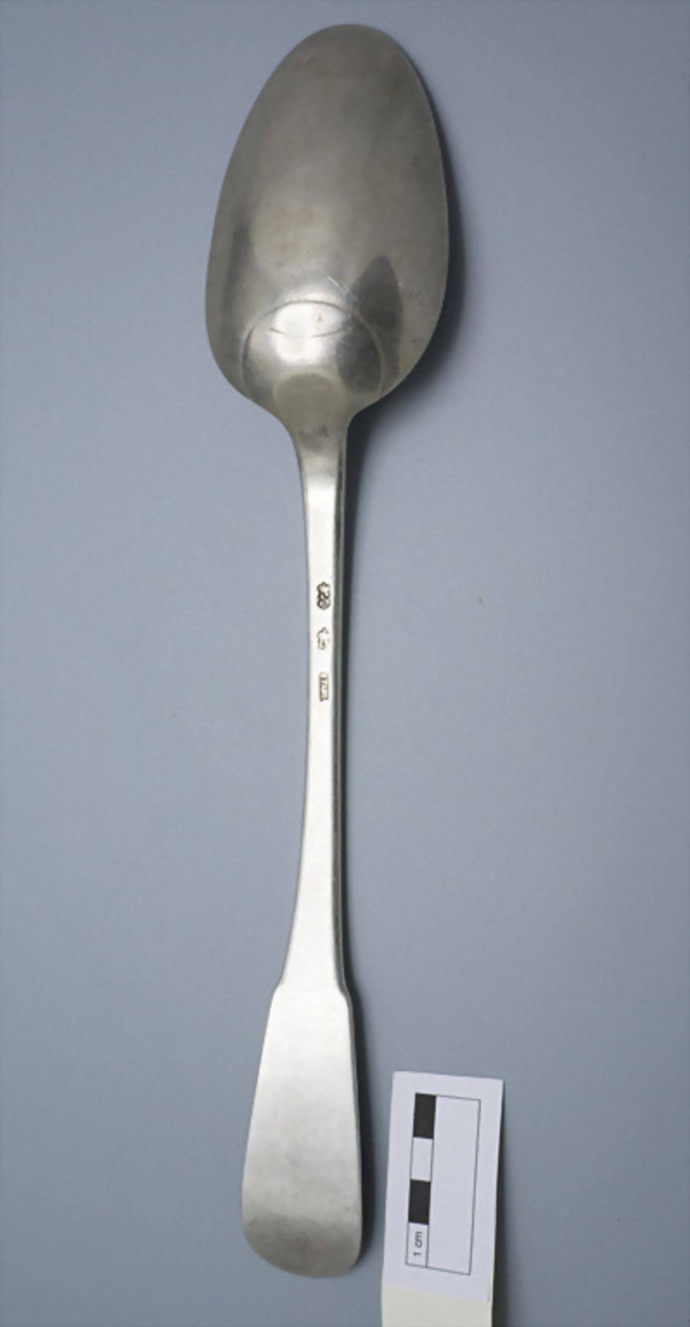 Ragout Löffel / Cuillère à ragout en argent massif / A large silver serving spoon, Jean Stahl, ... - Image 2 of 3
