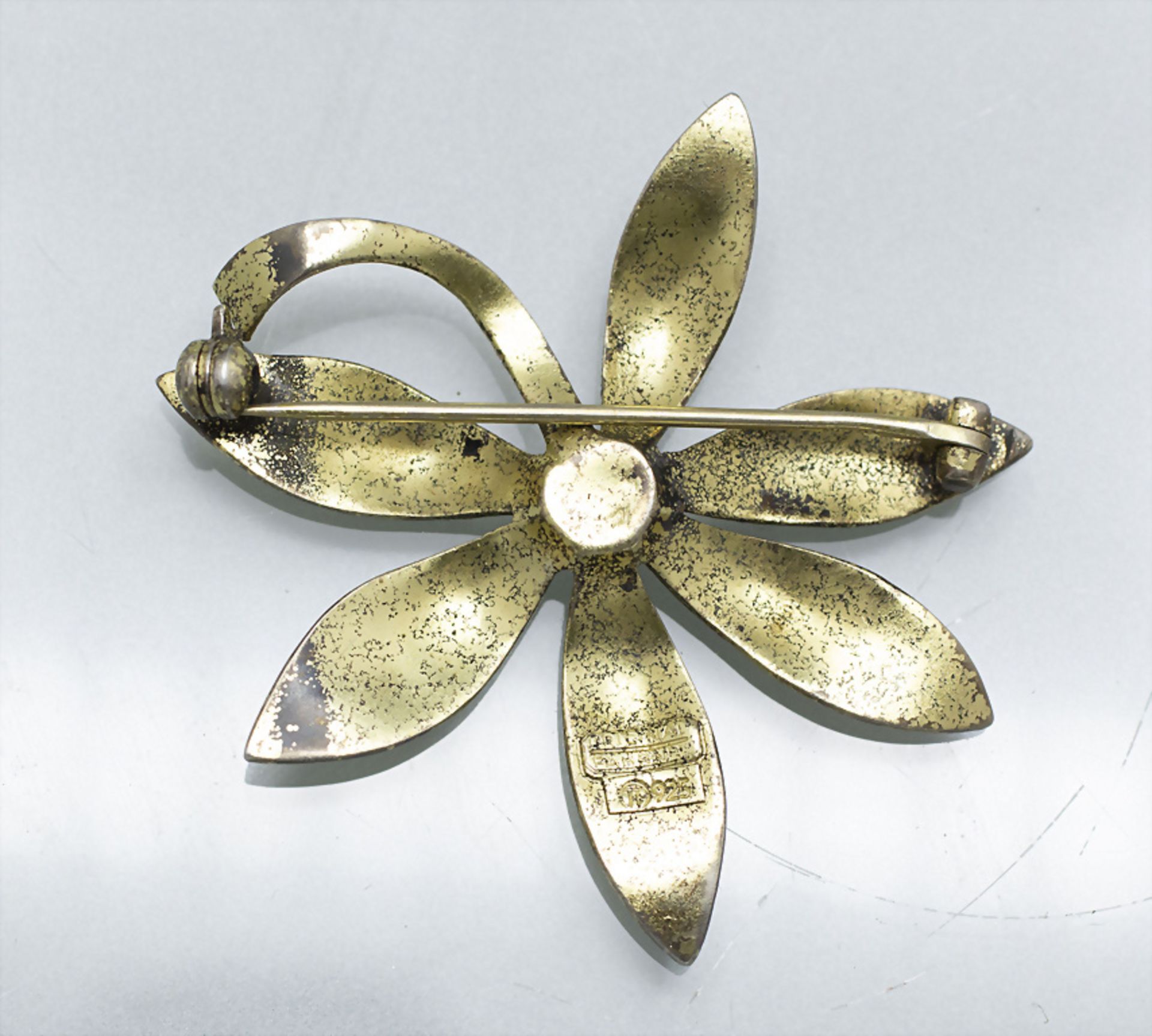 Blütenbrosche / A Sterling silver blossom brooch, Theodor Fahrner, Pforzheim, um 1930 - Image 2 of 3