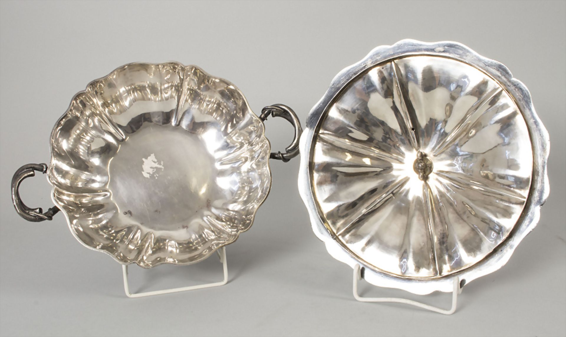 Deckelterrine / A covered silver tureen / Un légumier en argent, Paillard Freres, Paris, 1868-1888 - Bild 5 aus 12