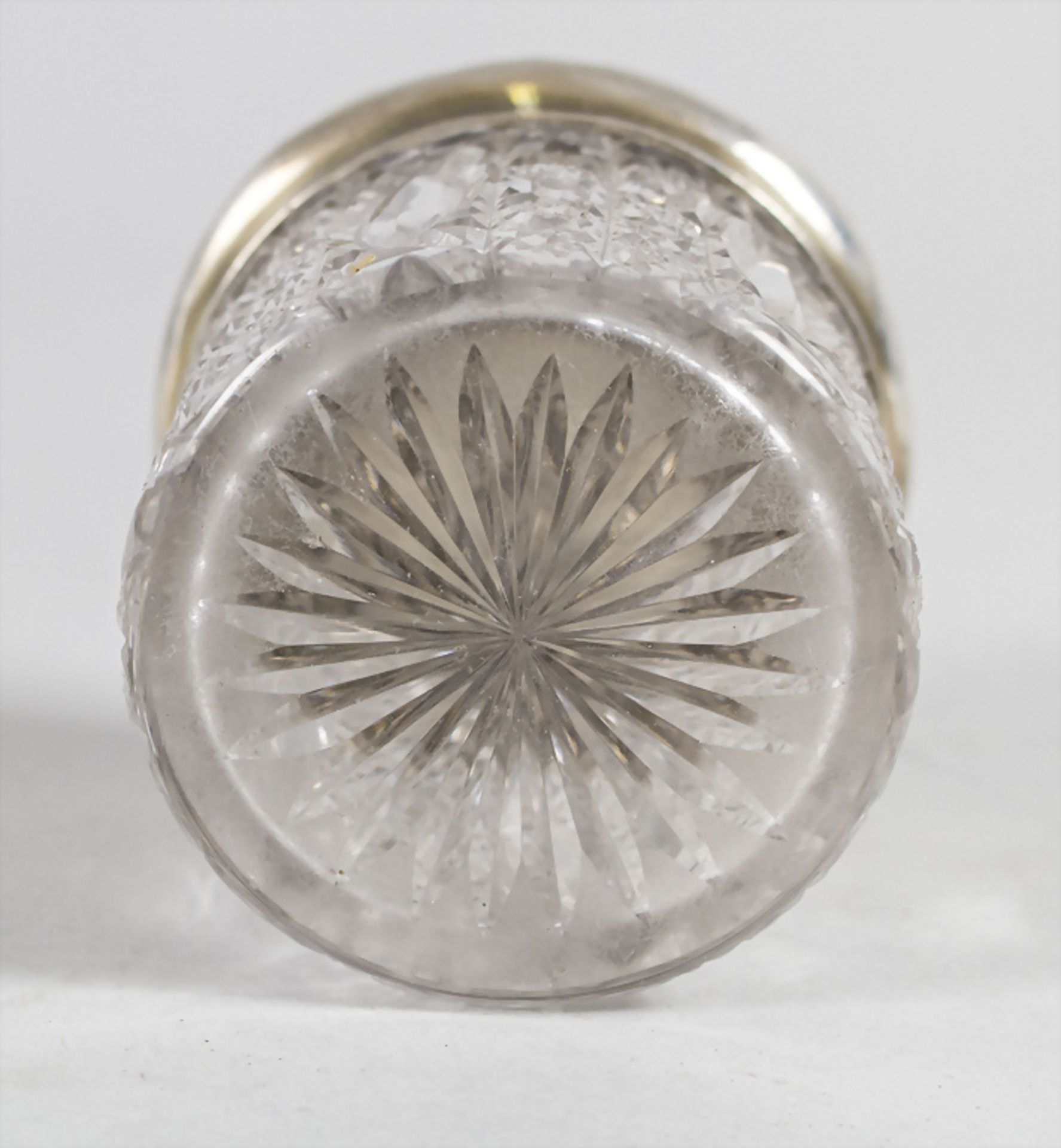 Glasdose mit Silberdeckel / A cut glass dresser jar with silver lid, Florence Warden, Chester, 1896 - Bild 3 aus 4