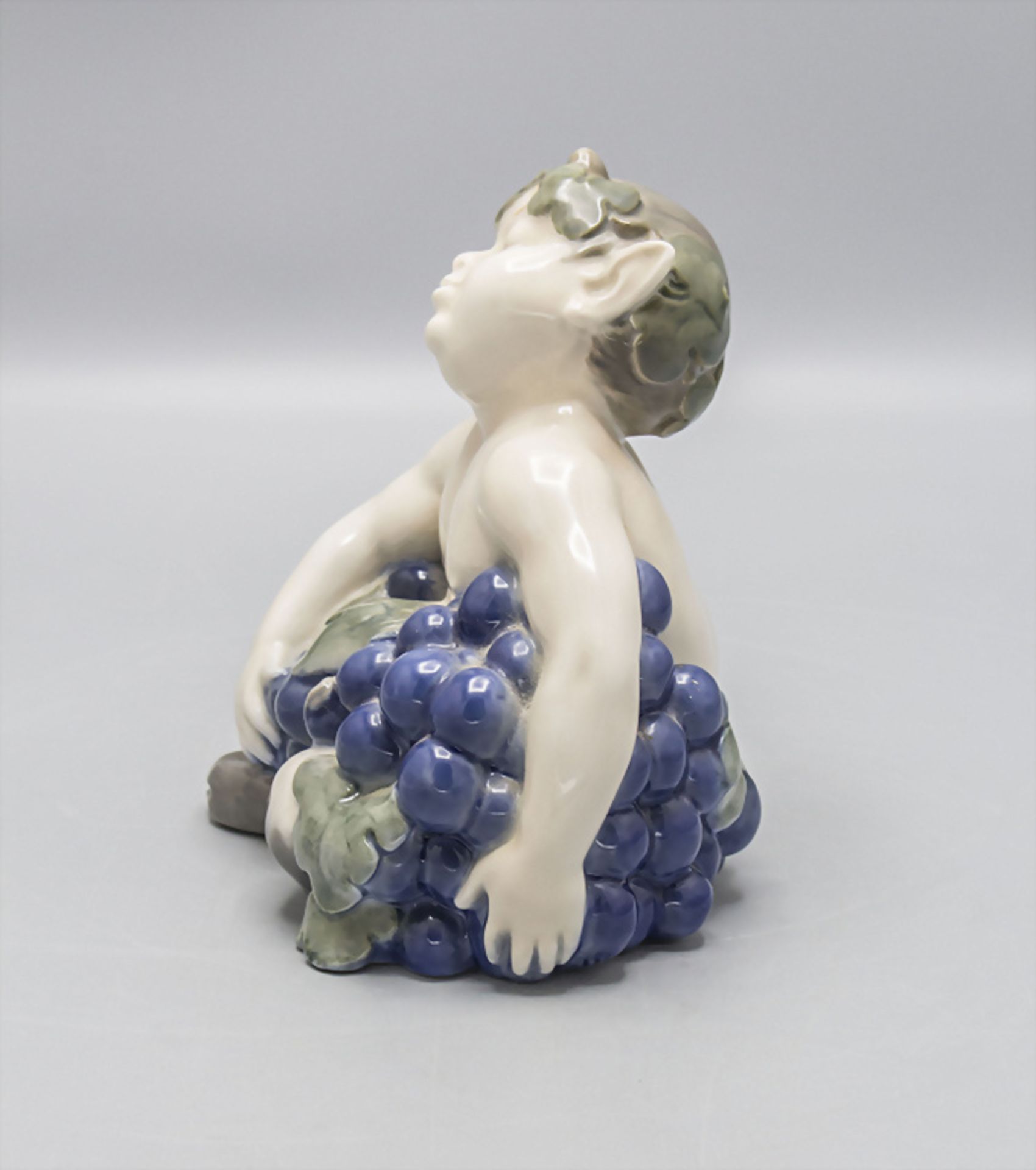 Faun / Satyr / Pan mit Weintrauben / A faun with grapes, Royal Copenhagen, 1964 - Bild 4 aus 6