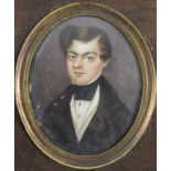 Miniatur Porträt eines jungen Mannes / A miniature portrait of a young gentleman, Frankreich, ...