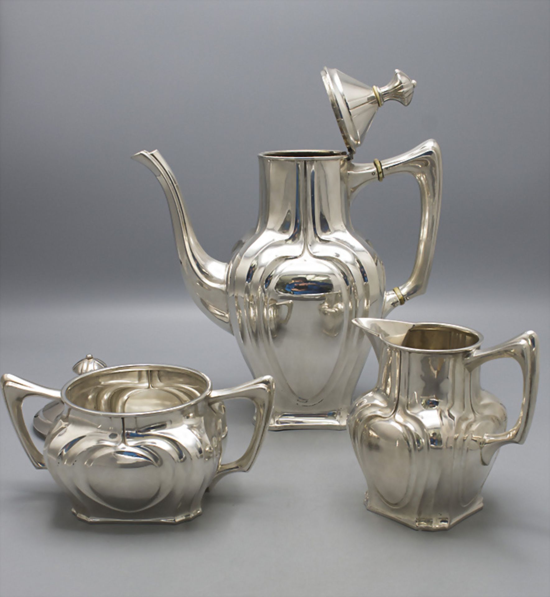 Jugendstil Teeservice / An Art Nouveau silver tea set, Wien, um 1900 - Bild 3 aus 11