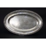 Ovale Platte / A large silver tray, Paris, 19. Jh.