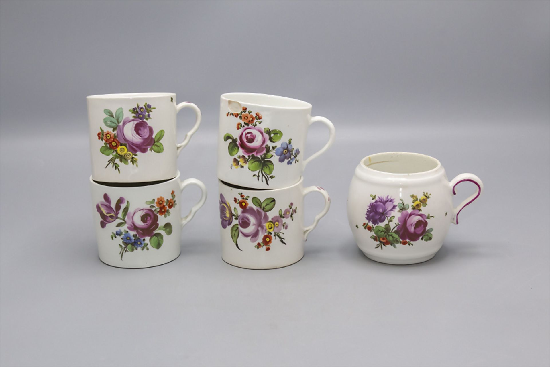 4 Tassen und ein Senftopf / 4 cups and a mustard pot, Wien, 18. Jh.