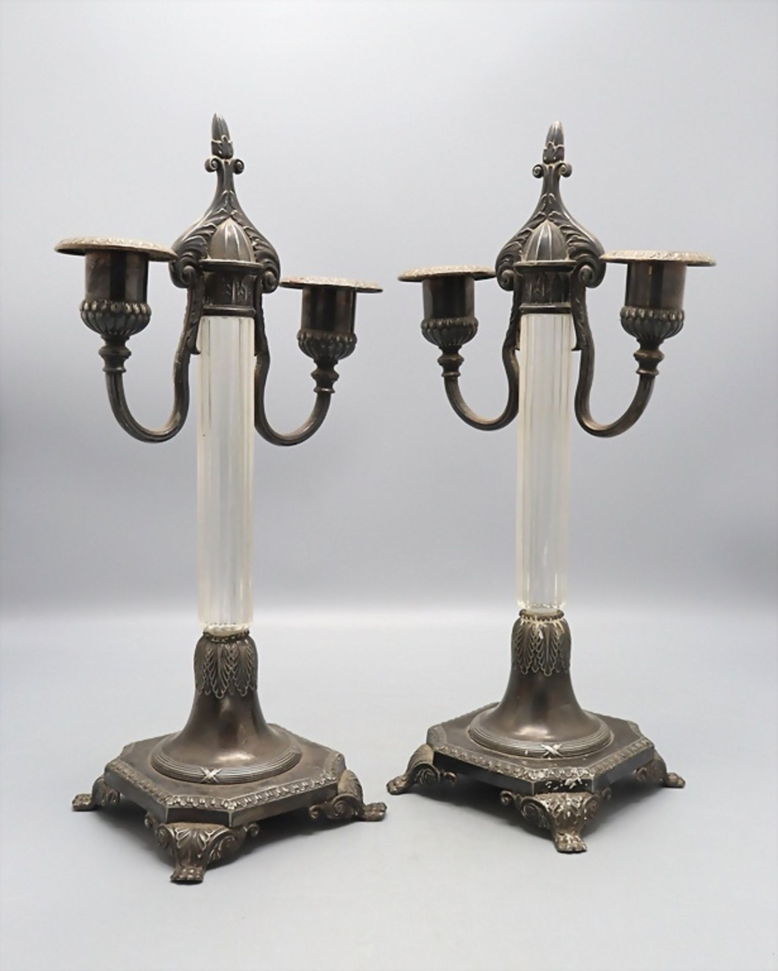 Paar 2-armige Tafelleuchter / A pair of two-armed chandeliers, WMF, Geislingen, um 1890
