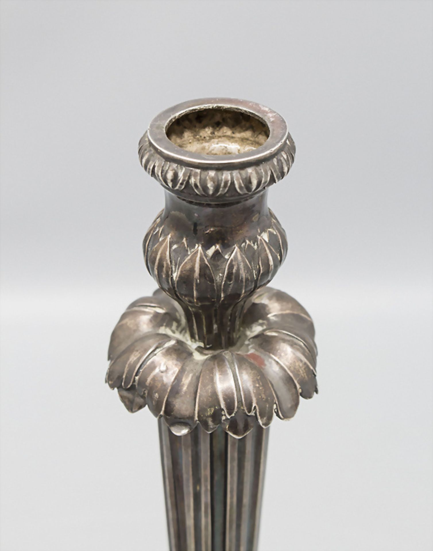 Kerzenleuchter / A silver candlestick, wohl Johannes Baptistus Verbercht, Antwerpen / Antwerp, 1788 - Bild 3 aus 4