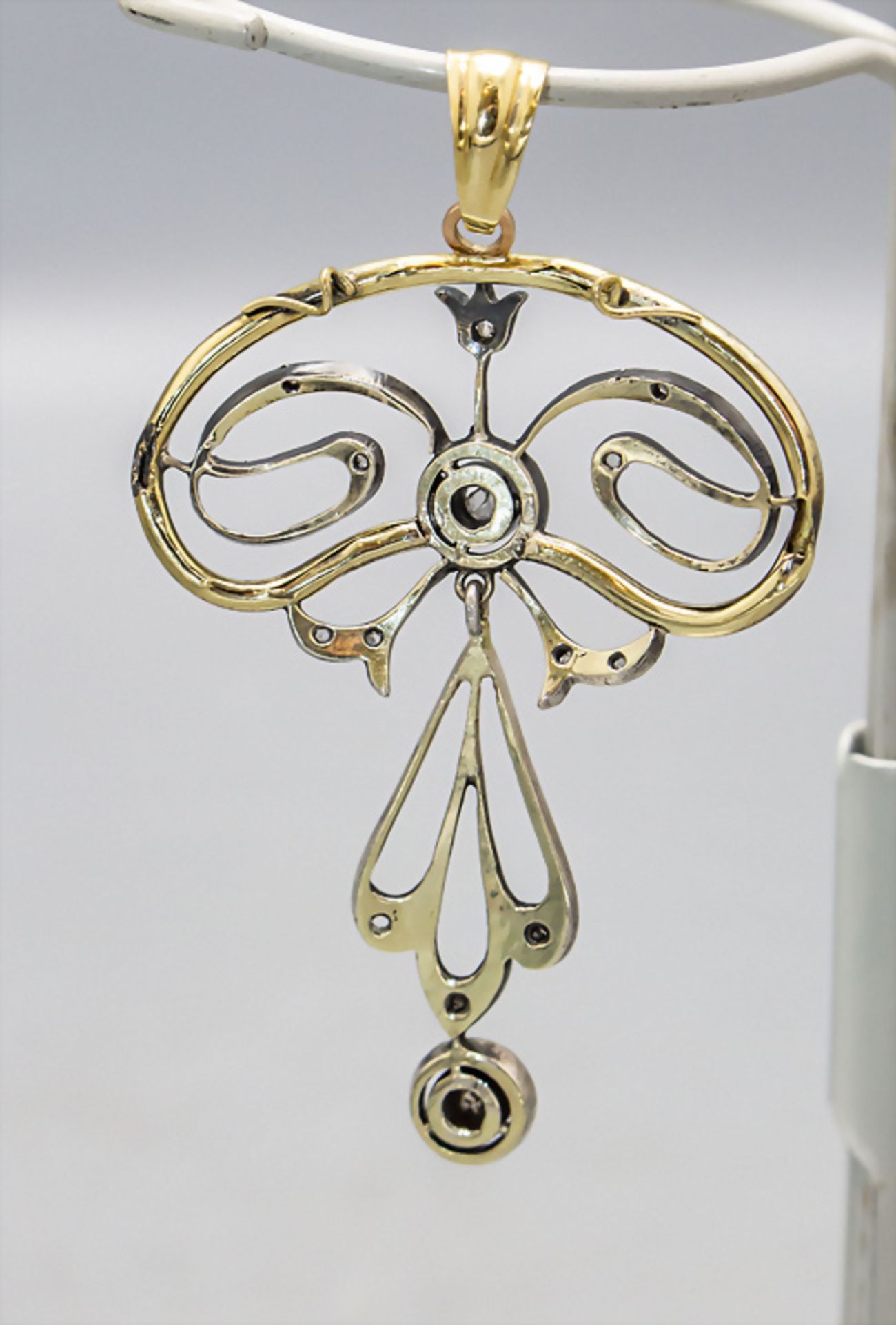 Jugendstil Gold und Silber Anhänger / An Art Nouveau gold and silver pendant, Frankreich, um 1910 - Image 2 of 4