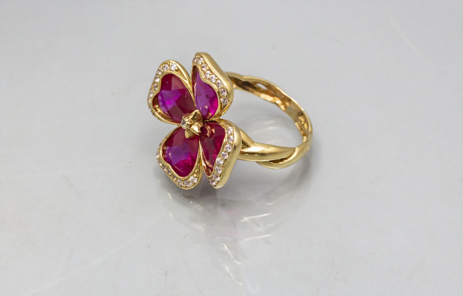 Damenring mit großer Blüte / A ladies 14 ct gold ring with a blossom, 2. Hälfte 20. Jh. - Image 2 of 3