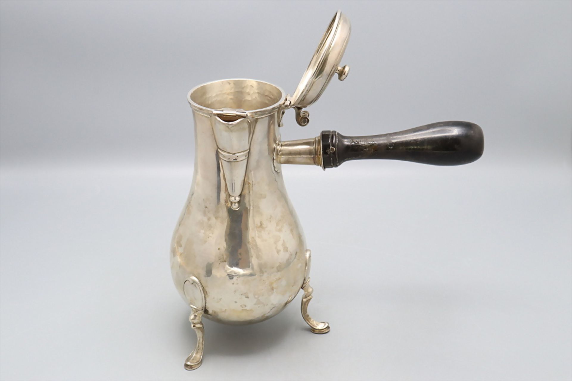 Kaffeekanne / Verseuse / A silver coffee pot, Joseph-Virgile Vilhet, Avignon/Carpentras, 1746-1780 - Image 5 of 7