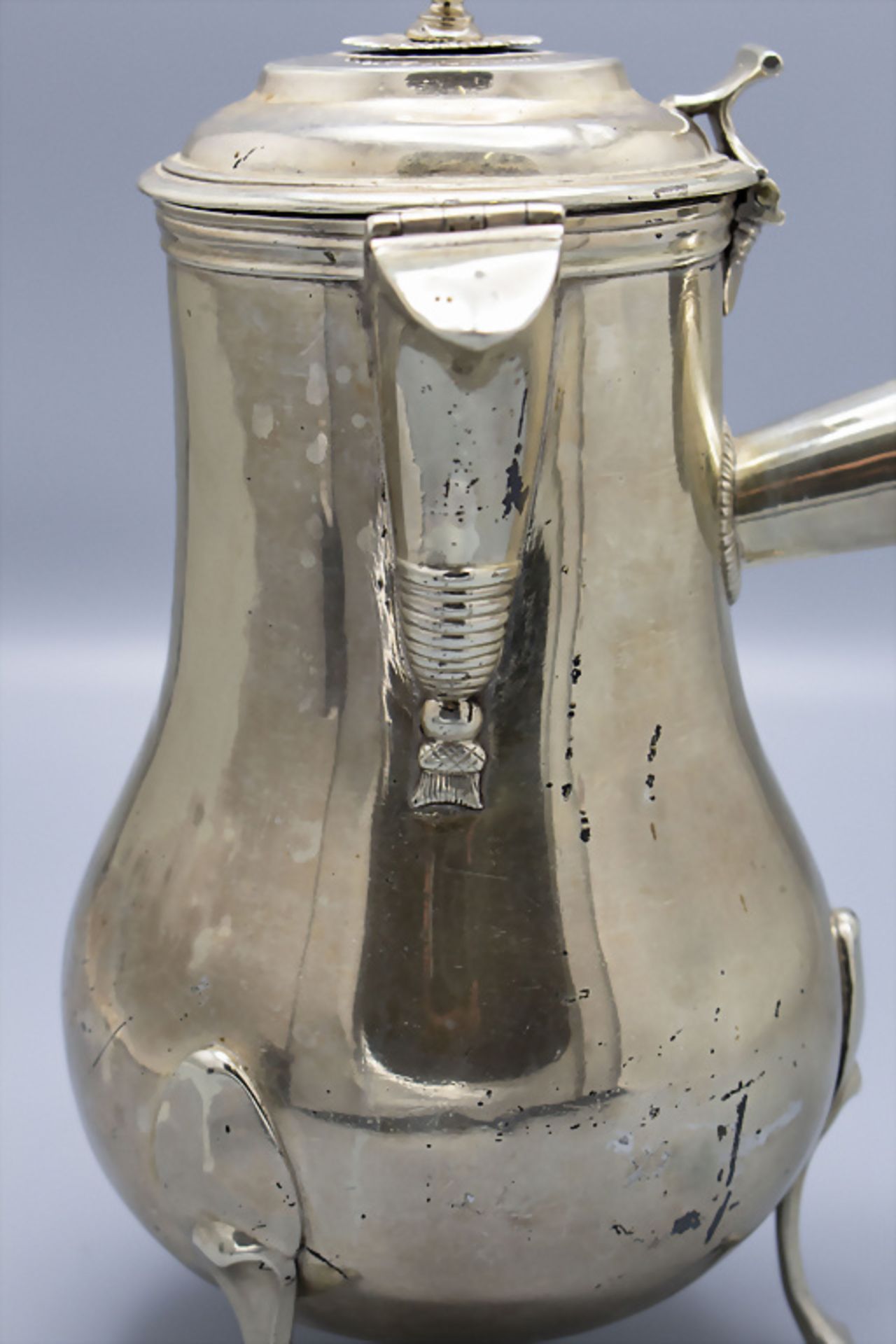 Barock Schenkkrug / A Baroque silver jug, Chocolatiere, Pierre-Louis Bouvier, Trévoux bei ... - Bild 6 aus 10