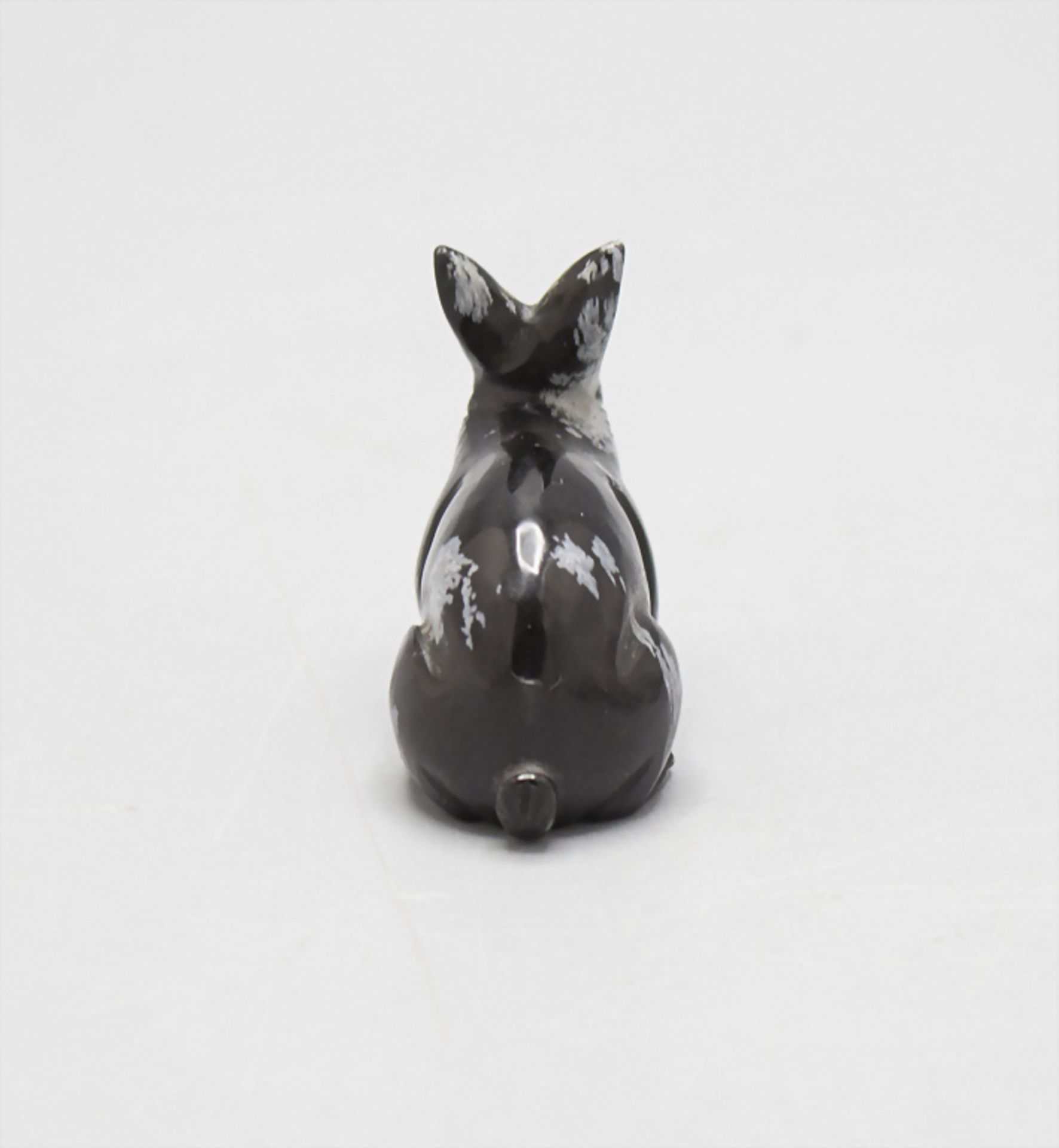 Miniatur Steinfigur 'Kaninchen' / A miniature carved stone rabbit, China, 20. Jh, - Image 3 of 4