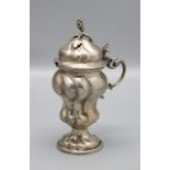 Senftopf / Moutardier en argent massif / A silver mustard pot, Johann Jacob Adam, Augsburg, ...