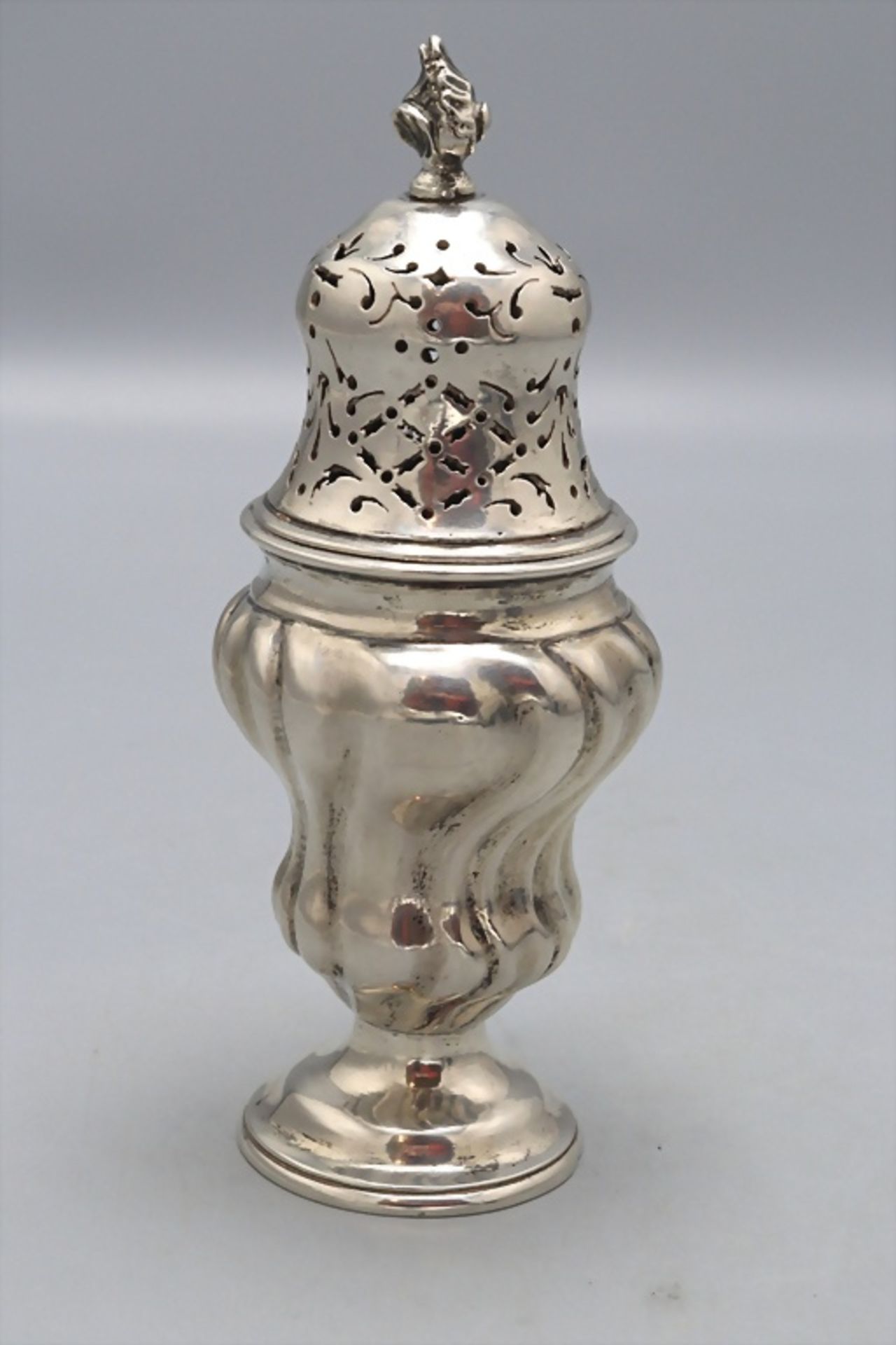 Rokoko Zuckerstreuer / A silver sugar shaker, Johann Leonhard Allmann, Augsburg, 1769-1771 - Bild 6 aus 6