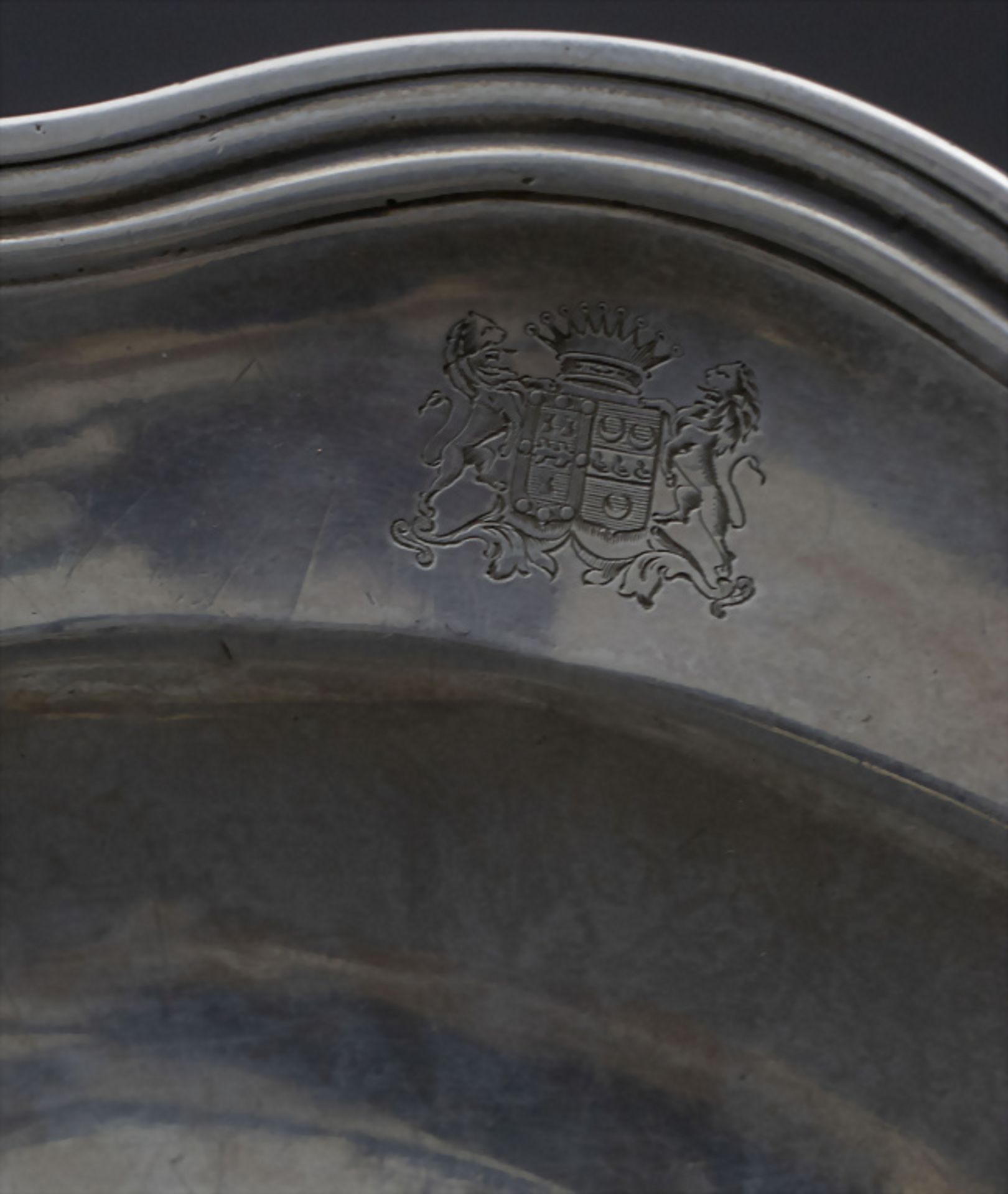 Runde Platte / A silver tray, Nicolas Cordier, Paris, 1761-1762 - Bild 3 aus 4